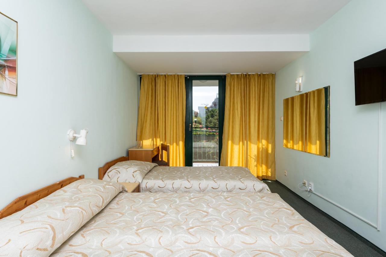 Dreibettzimmer