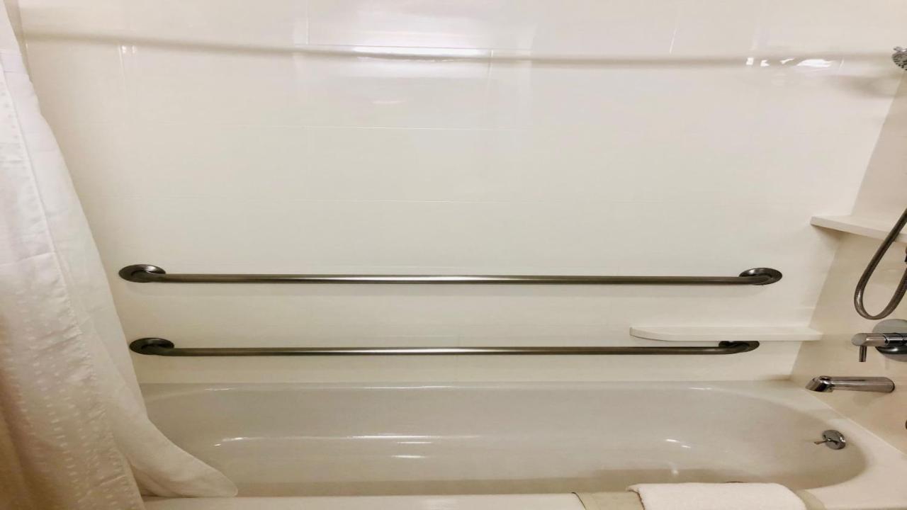 Queen Suite with Two Queen Beds Hearing Accessible Bathtub - Non-Smoking