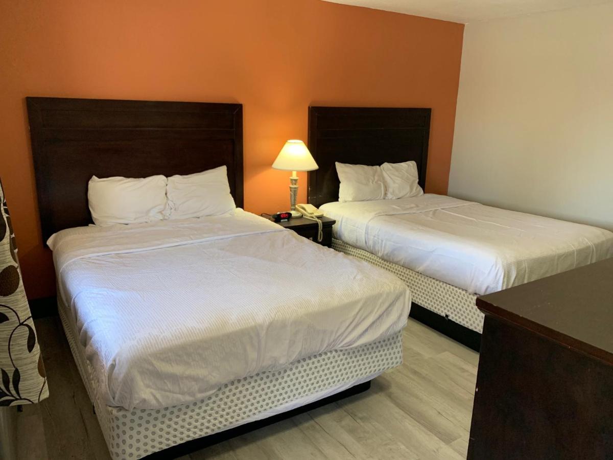 Standard Queen Room with Two Queen Beds - Non Smoking