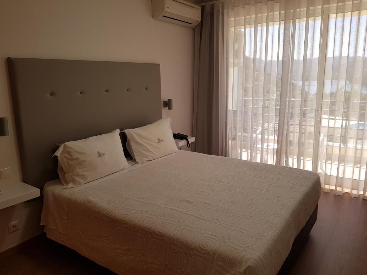 Quarto Duplo