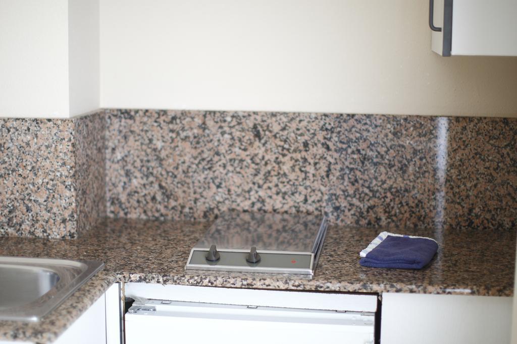 Studio with Kitchenette (1 adult),109700160:JPEG