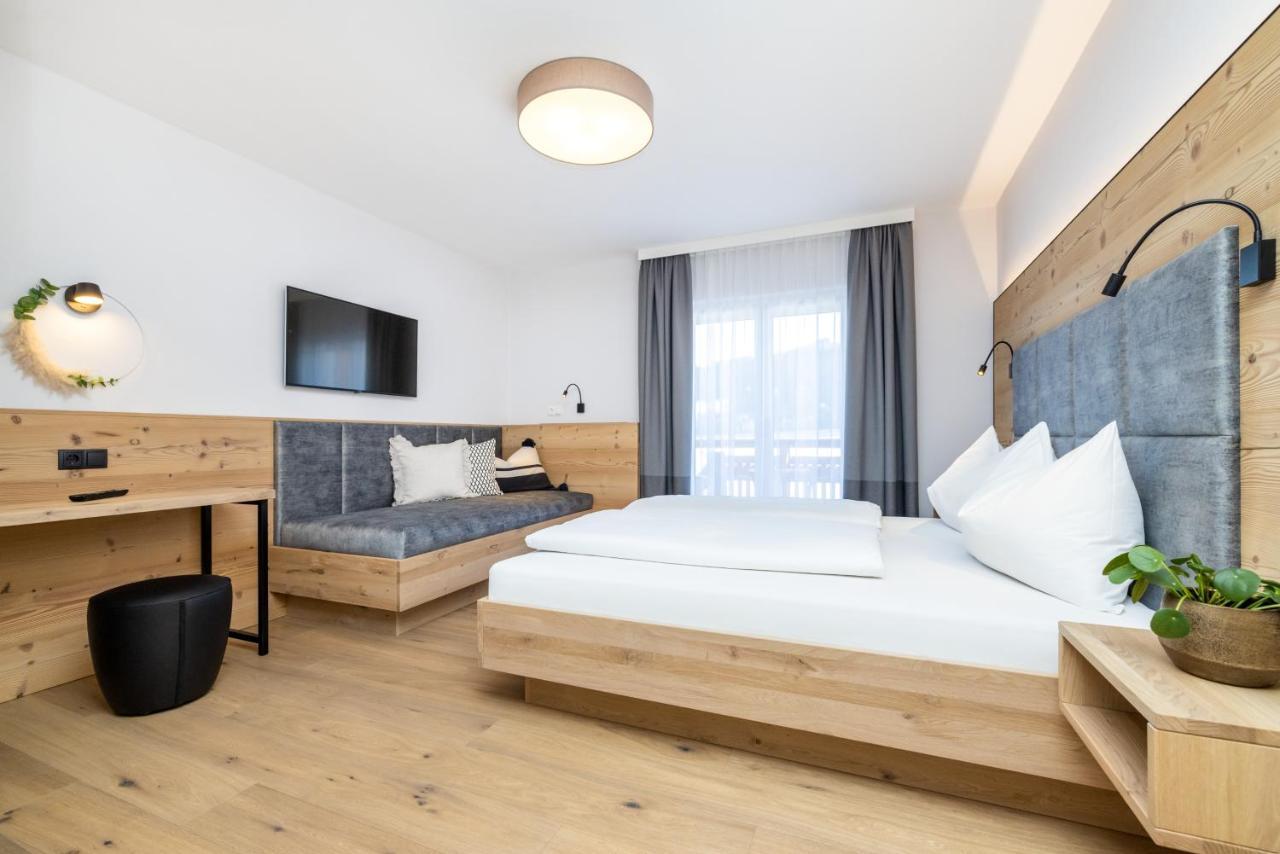 Doppelzimmer mit Balkon