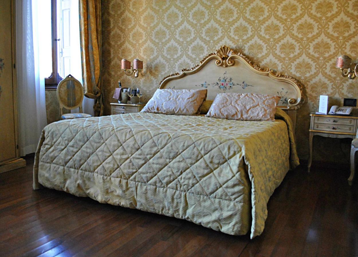 Superior Doppelzimmer mit Blick auf den Grand Canal