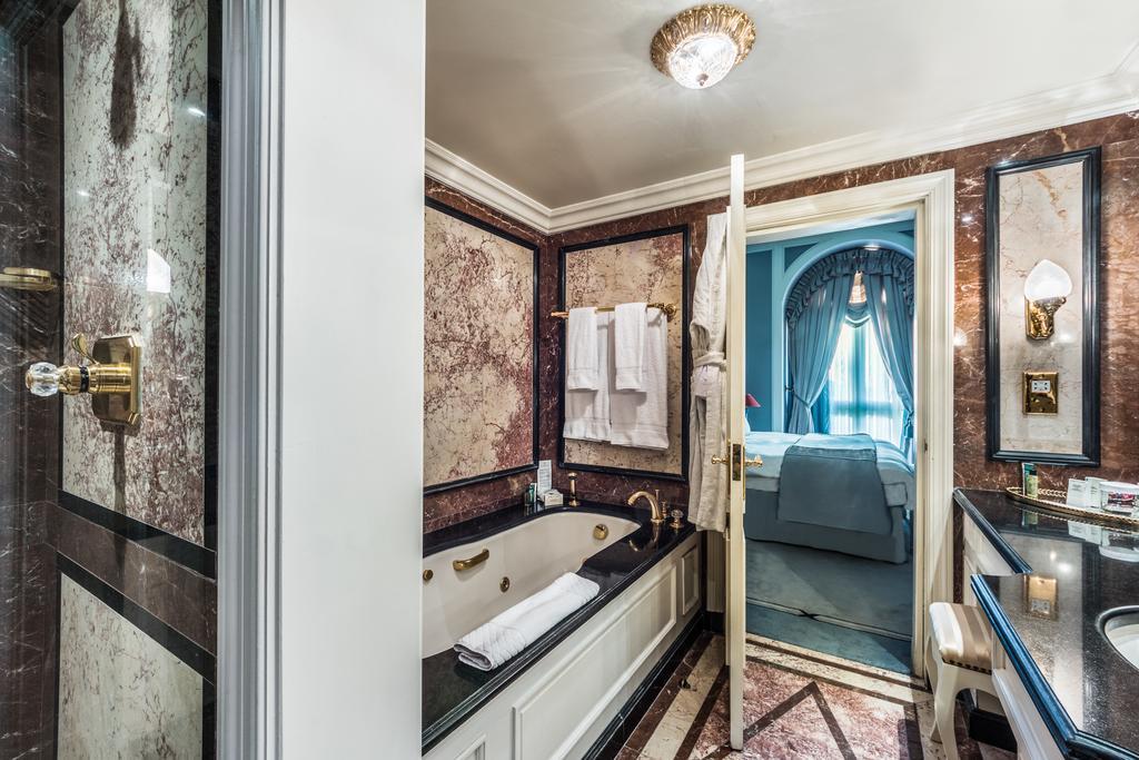 Chambre Lit King-Size Deluxe