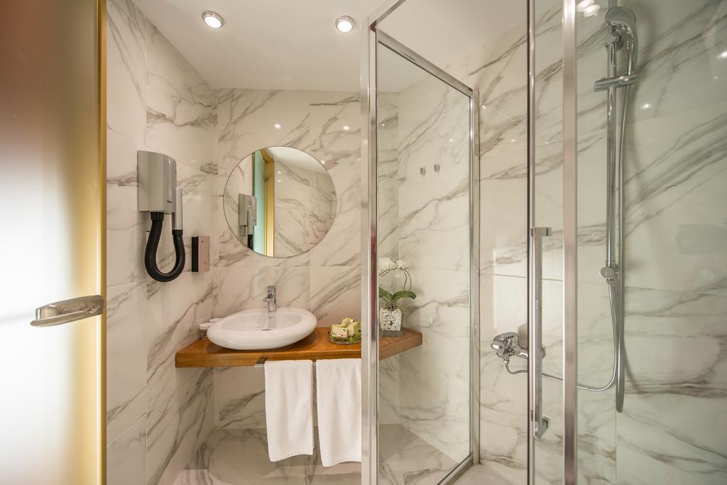 Superior Room with Balcony