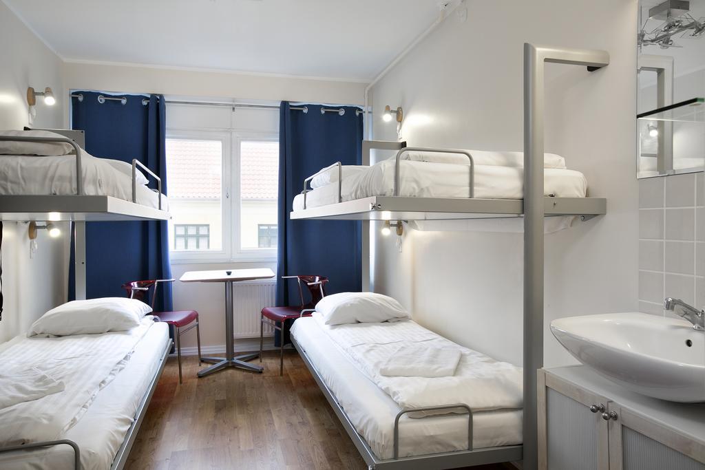 Camera Tripla con Bagno in Comune