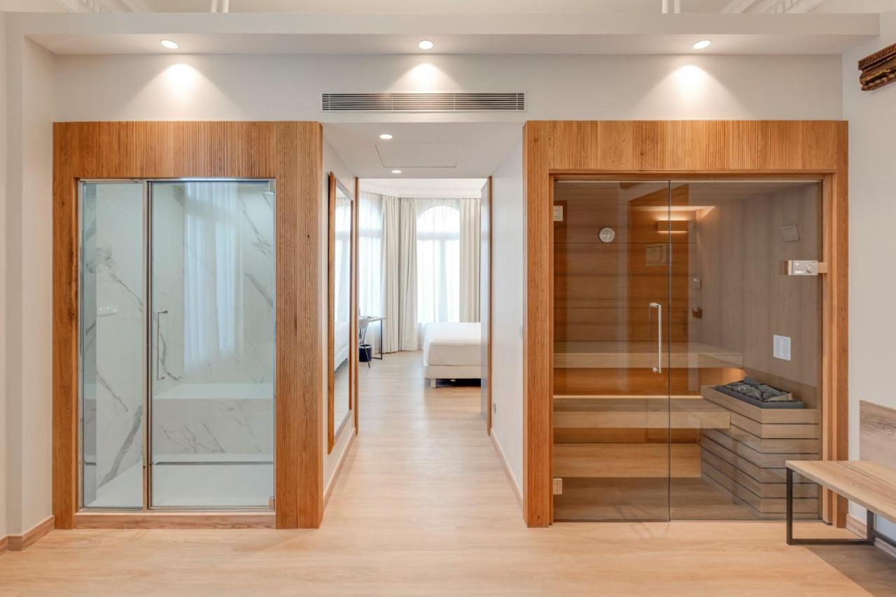 Suite Mirlo mit Hamam, Hydromassage-Badewanne und Sauna