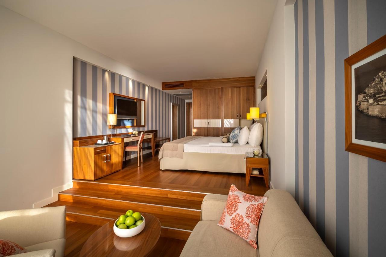Chambre Niveau V pour 2 + 1 Personnes - Vue sur Mer