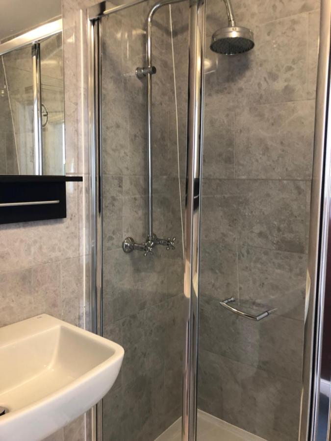 Eenpersoonskamer met Externe Eigen Badkamer