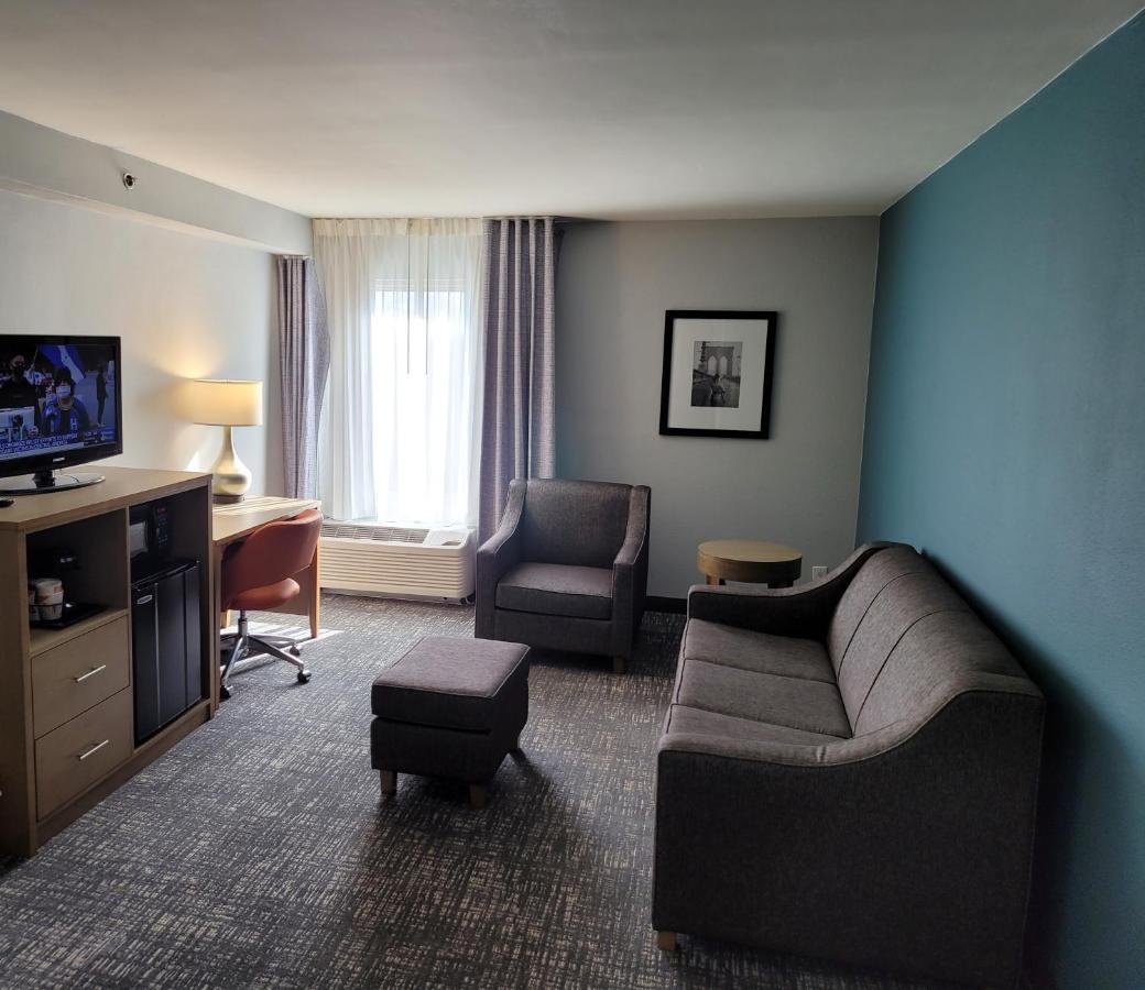 One-Bedroom Suite