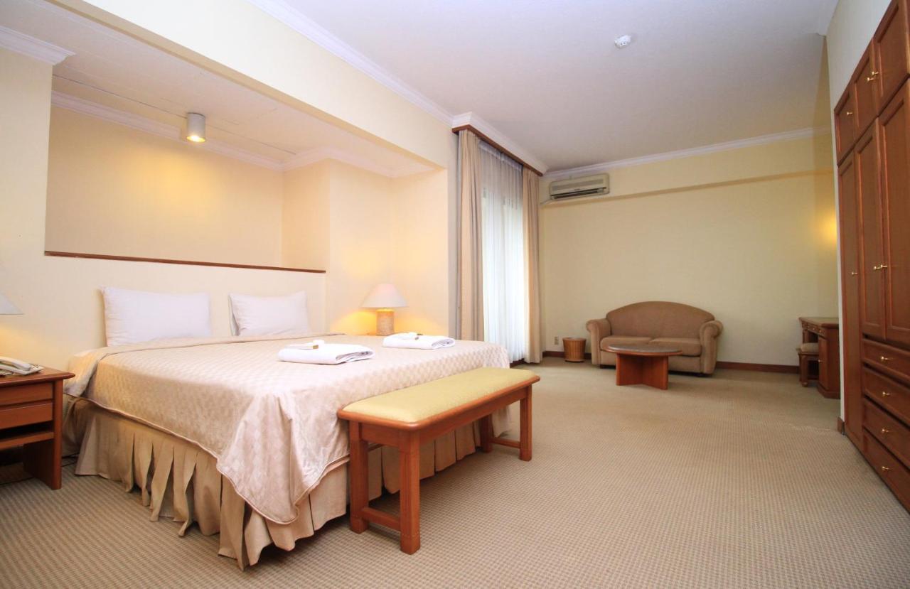 Two-Bedroom Apartment,1221686926:JPEG