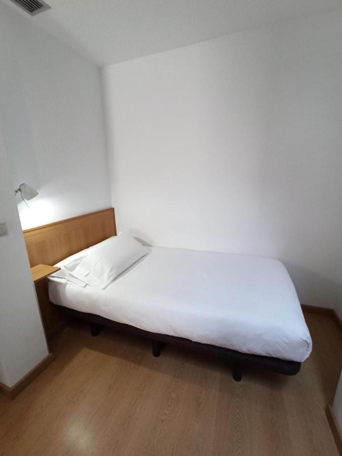 Single Room,1112515329:JPEG