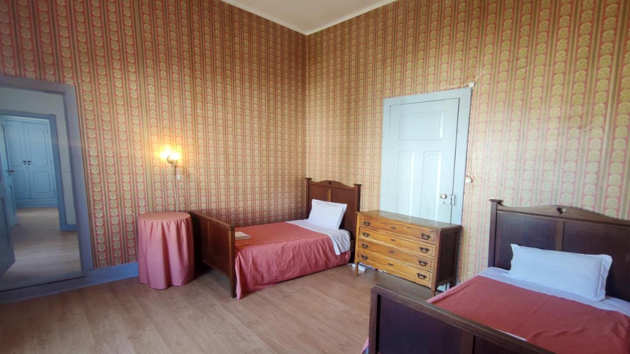Suite Familiar (2 Adultos + 3 Crianças)
