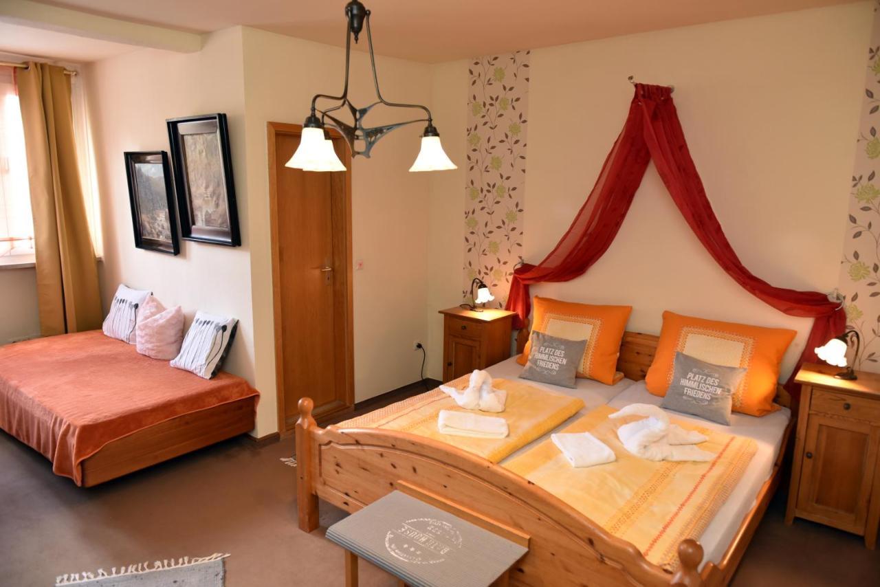 Dreibettzimmer