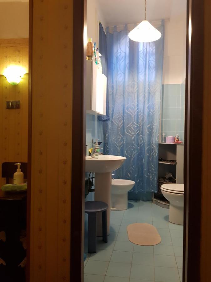 Großes Doppel-/Zweibettzimmer