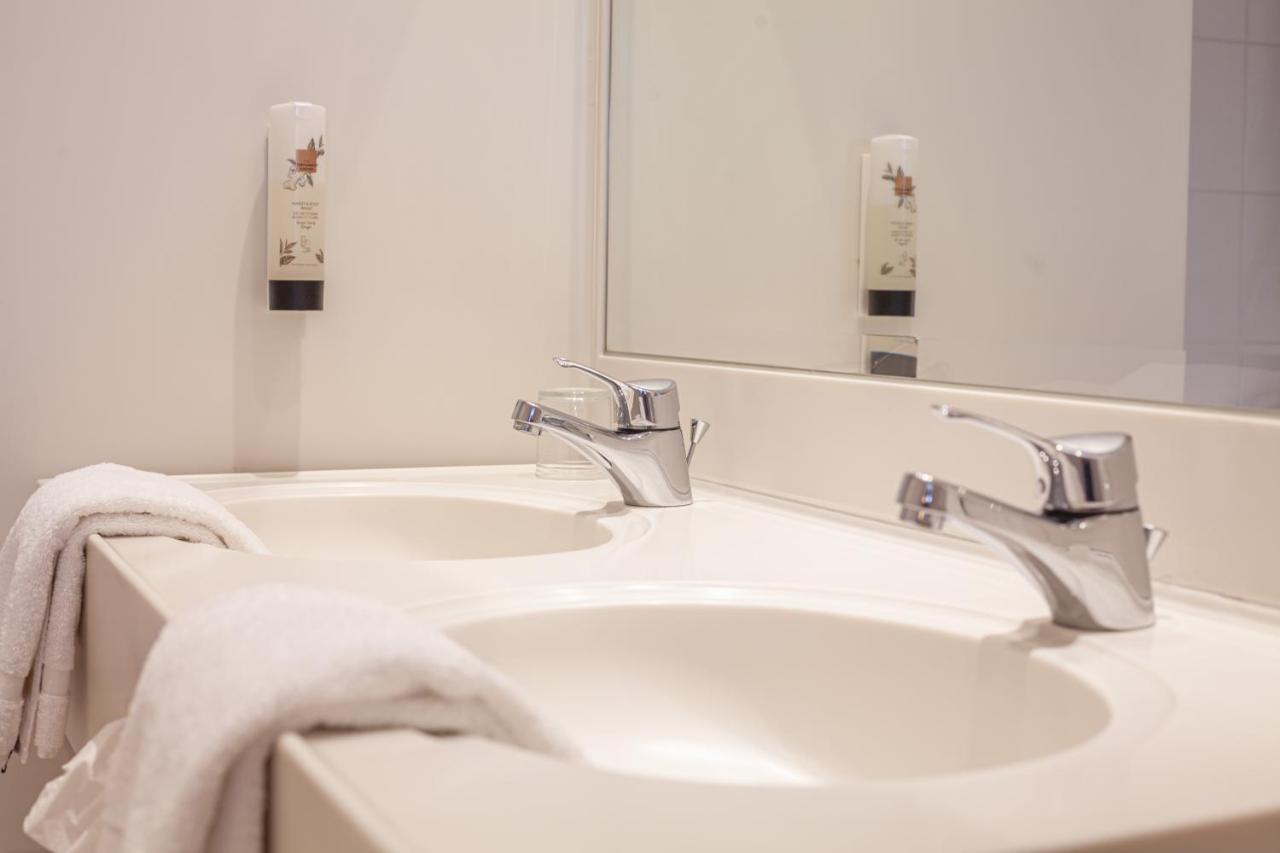 Tweepersoonskamer met 2 Aparte Bedden
