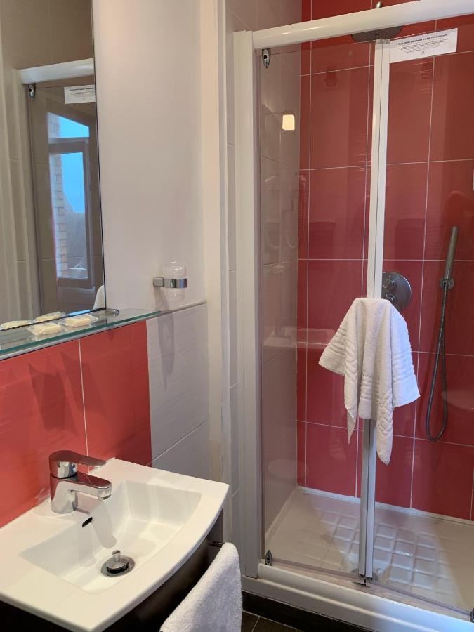 Chambre Double – Vue sur Cour