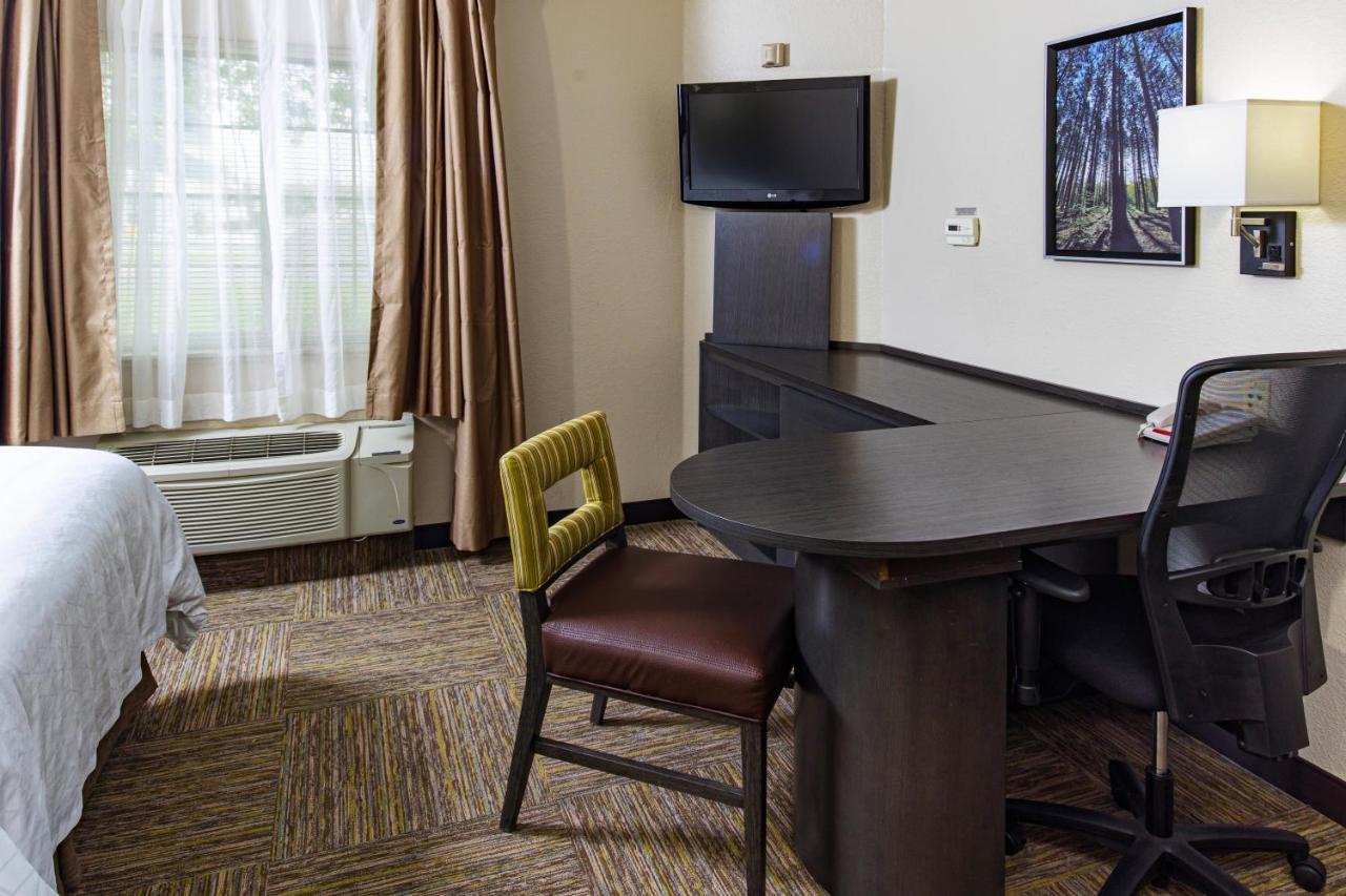 Studio Queen Suite