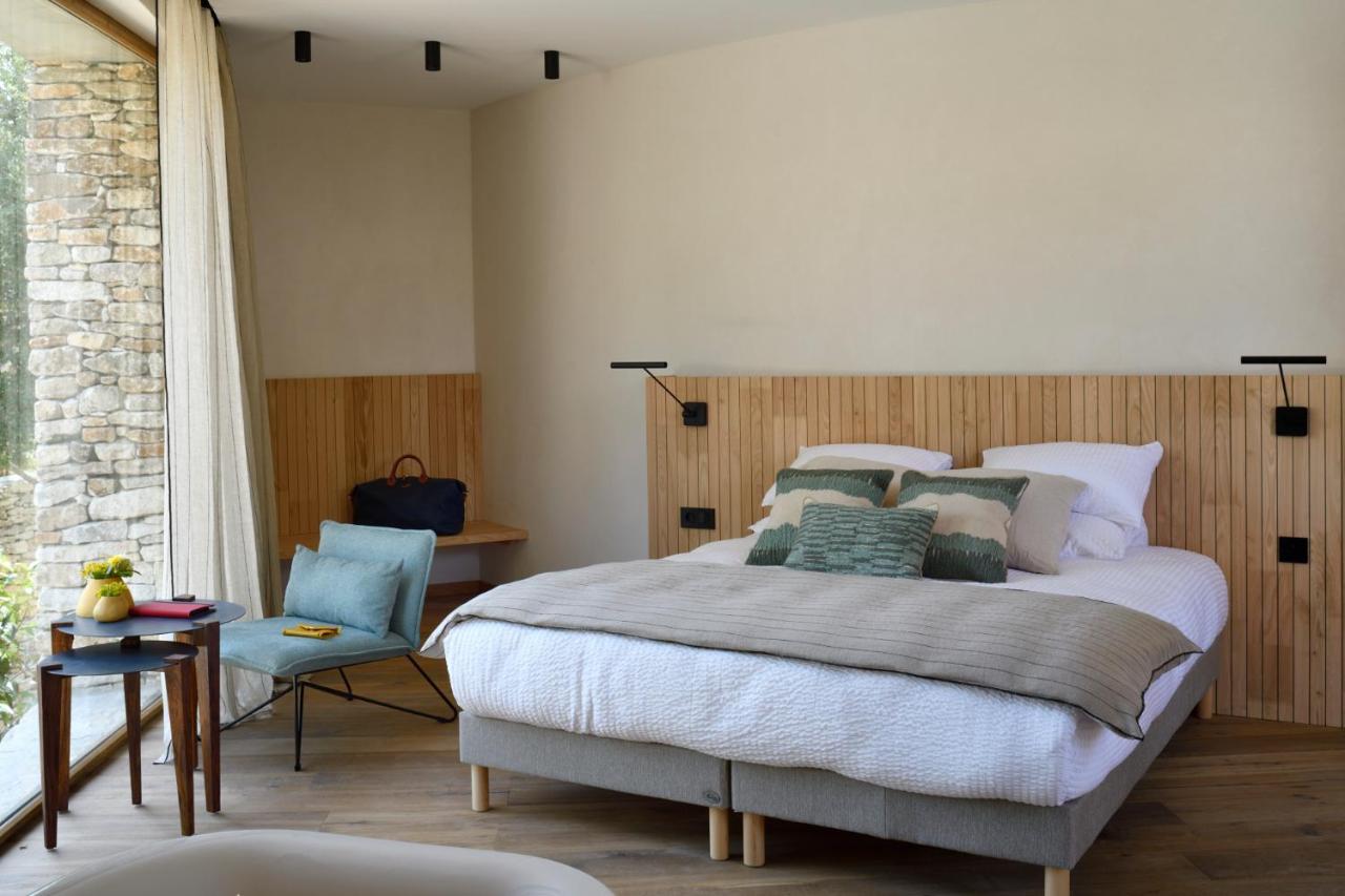 Suite Junior avec Baignoire Spa - Jardin Privé et Piscine Privée Chauffée