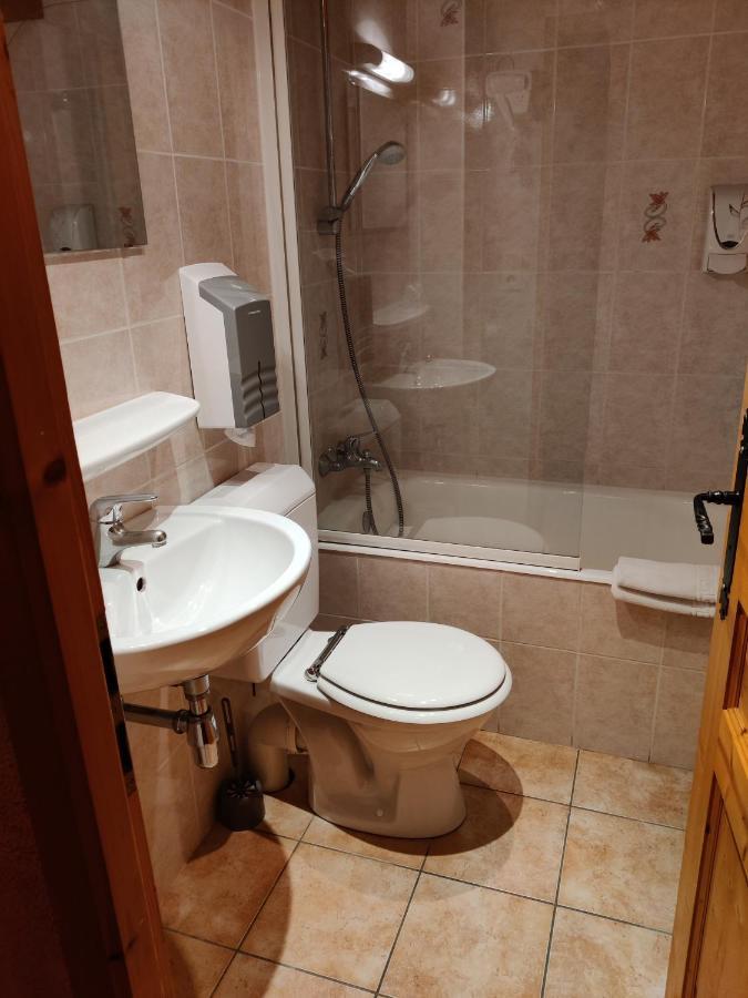 Chambre Triple avec Baignoire