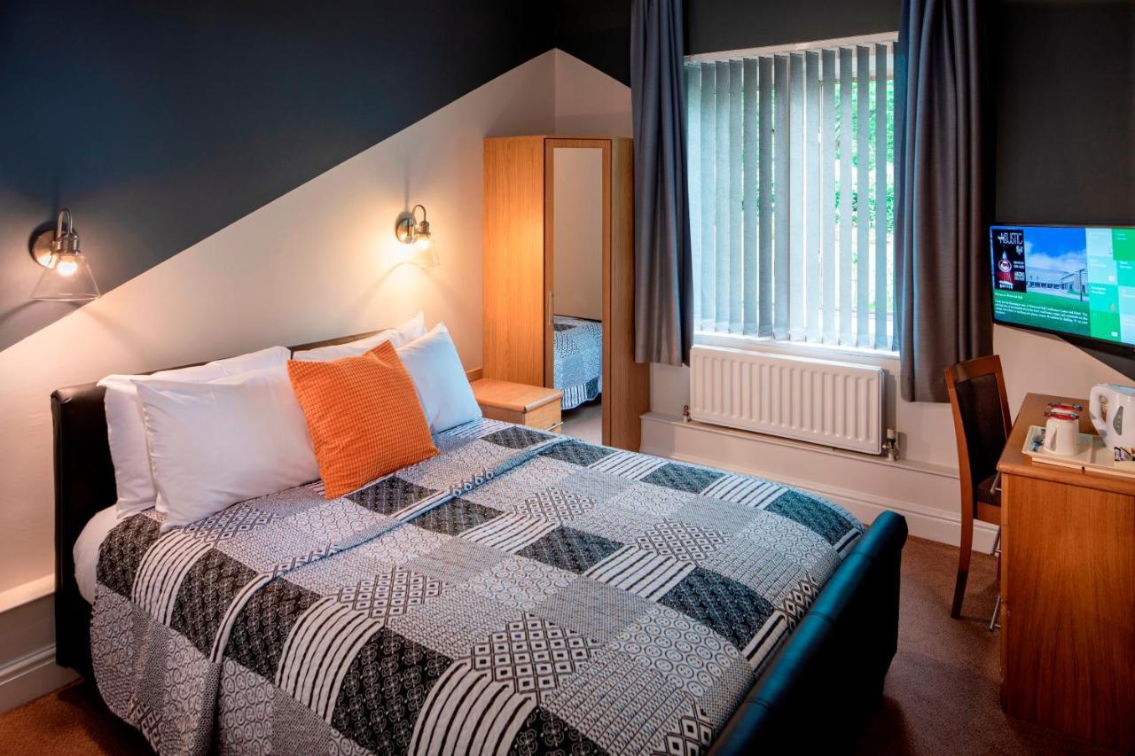 Single Room with Double Bed