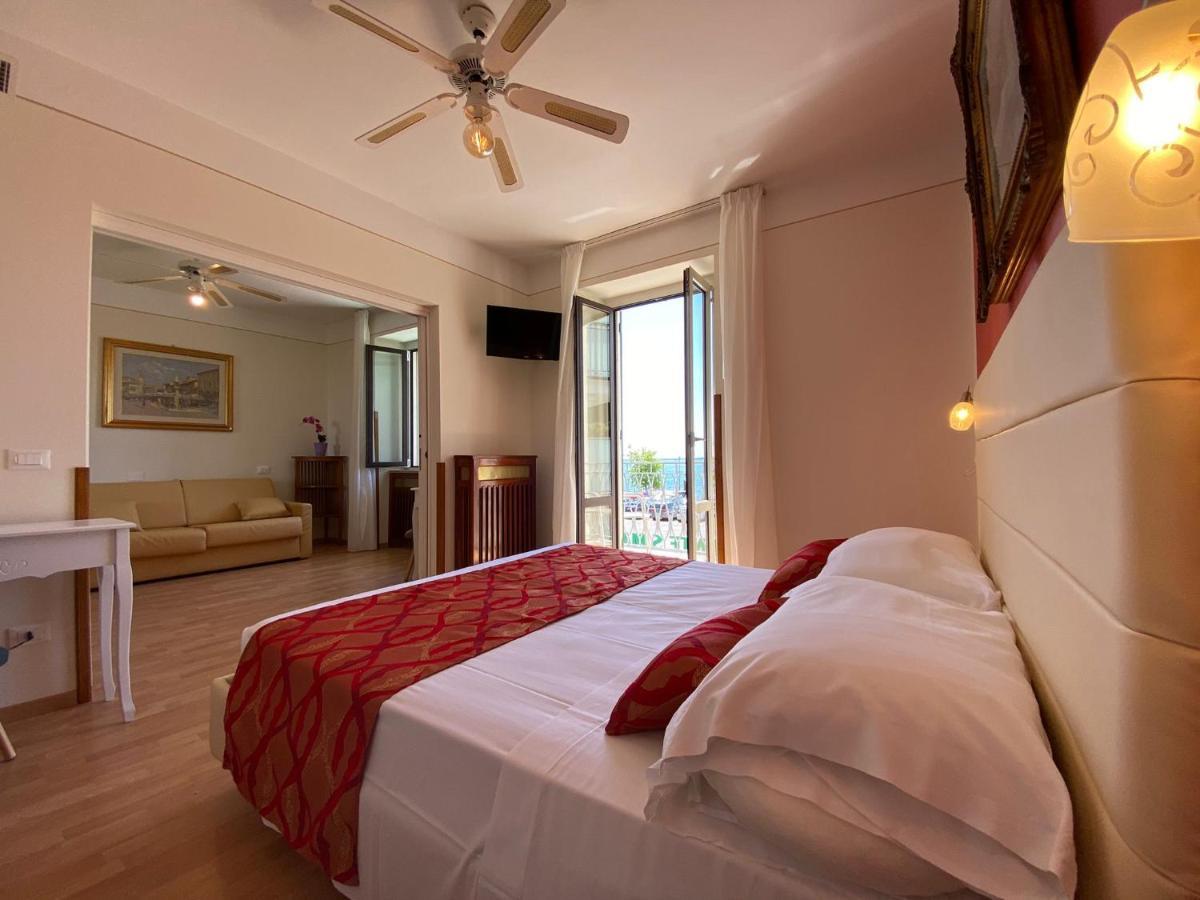 Suite met Balkon en Uitzicht op het Meer