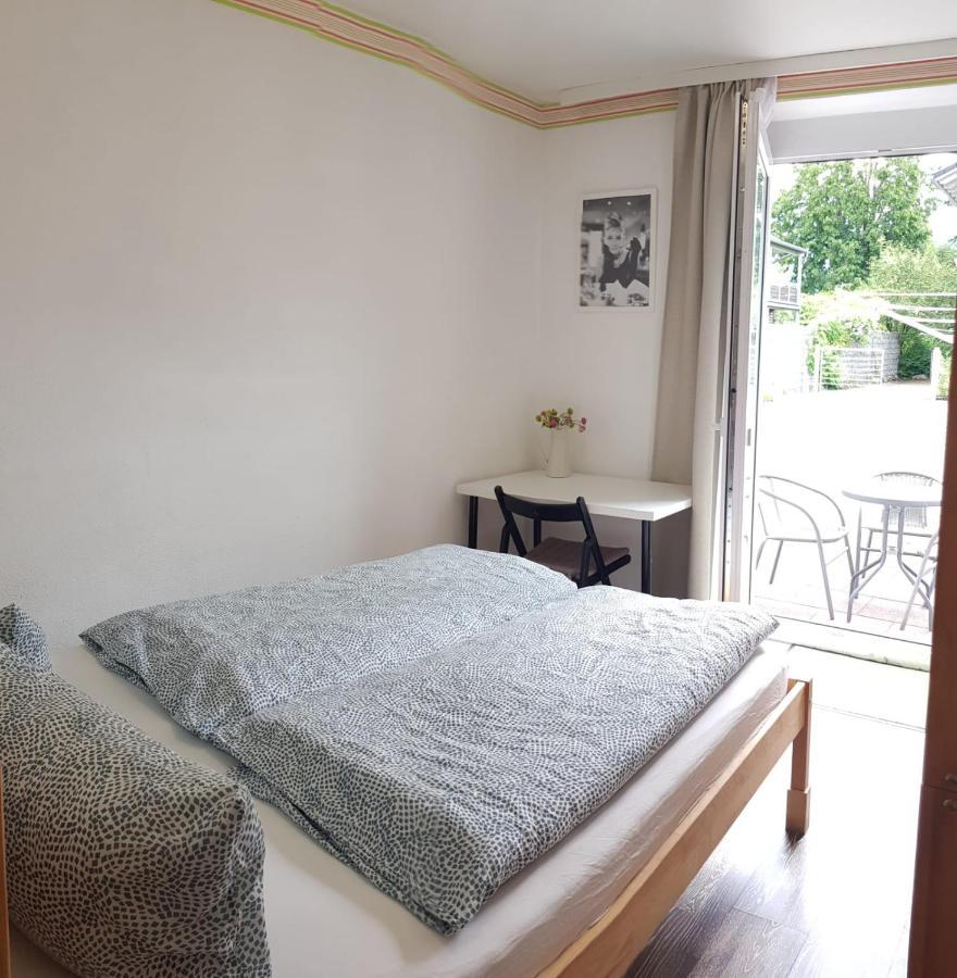 Tweepersoonskamer met Terras en Eigen Badkamer