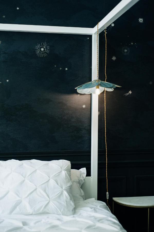 Suite - Cosmos