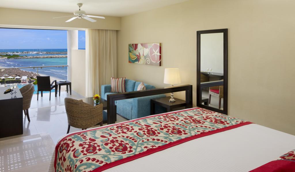 Suite Júnior com Vista Mar e Cama King-size