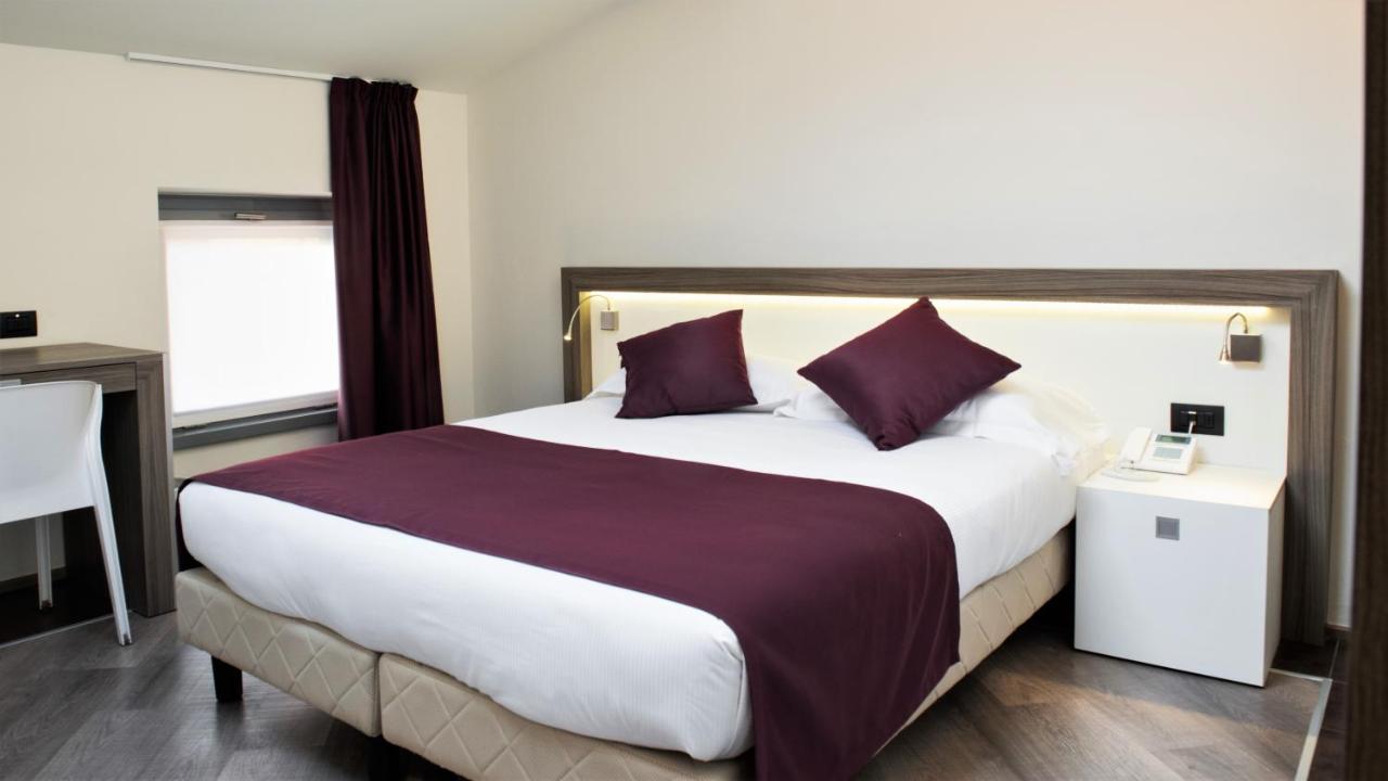 Double Room,1121802987:JPEG