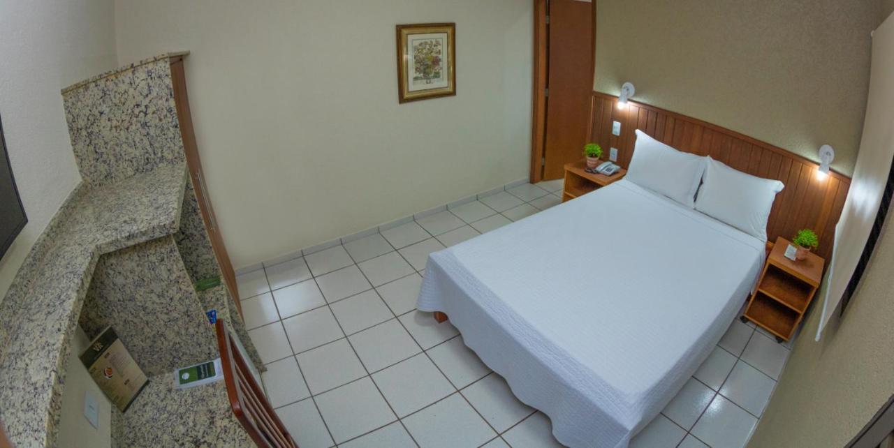 Quarto Duplo Superior com Cama de Casal