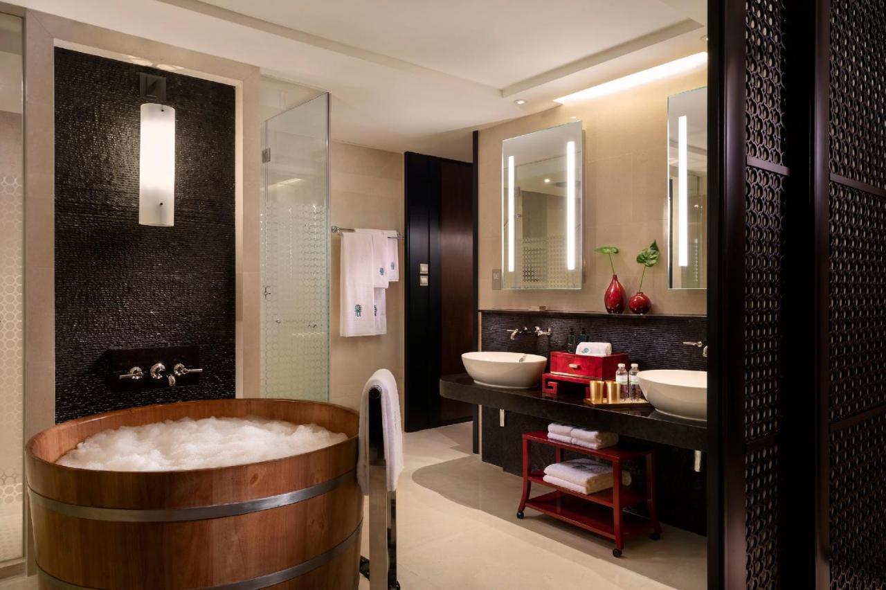 Cotai Pool Suite King