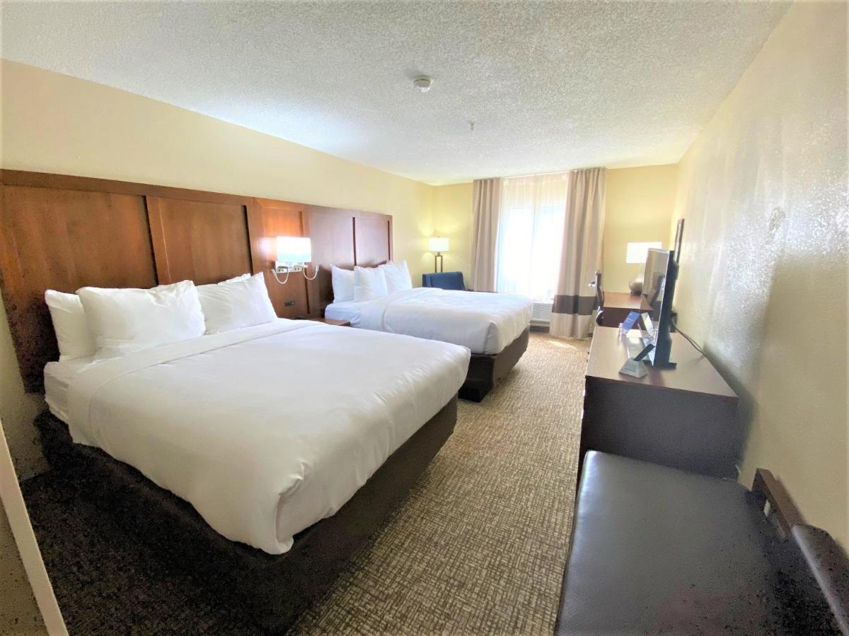 Standard Queen Room with Two Queen Beds - Non Smoking