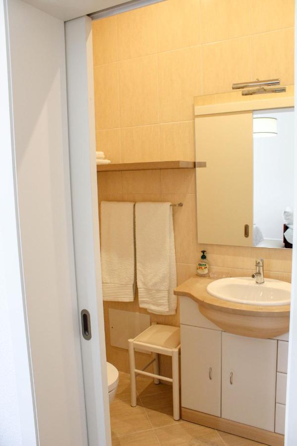 Quarto Duplo com Casa de Banho Privativa