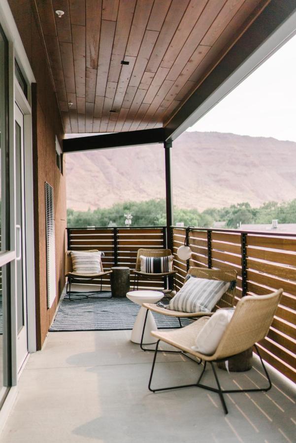 Powderhound ADA Suite | King + Queen Sofa Sleeper