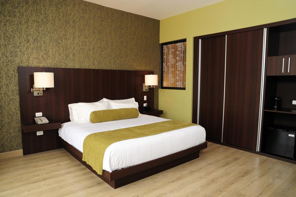 Suíte com Cama King-size - Não Fumantes