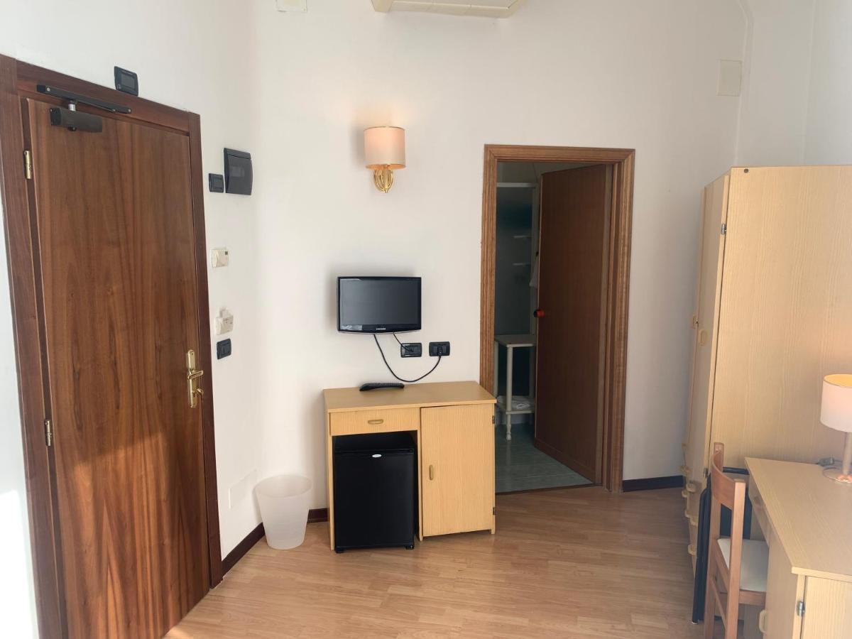 Single Room,1136308144:JPEG