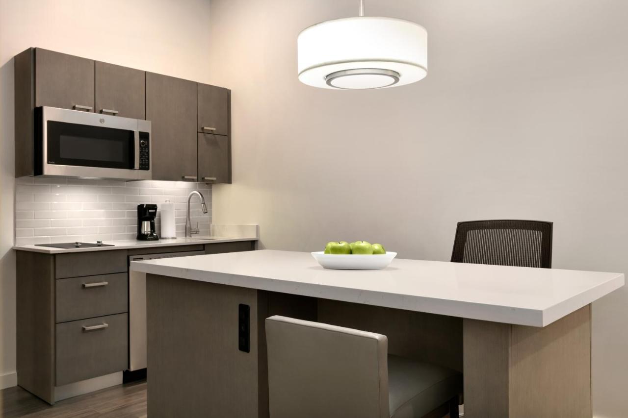 King Studio Suite with Kitchen and Accessible Tub - Disability Access
