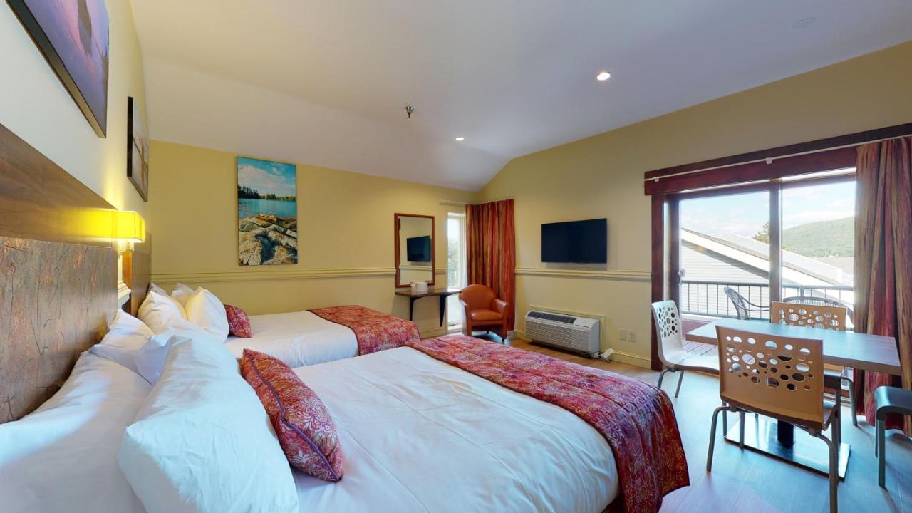 Junior Suite with Balcony - Lakeview