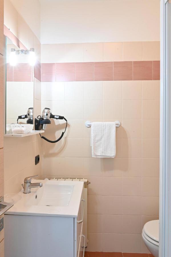 Camera Doppia con Letti Singoli
