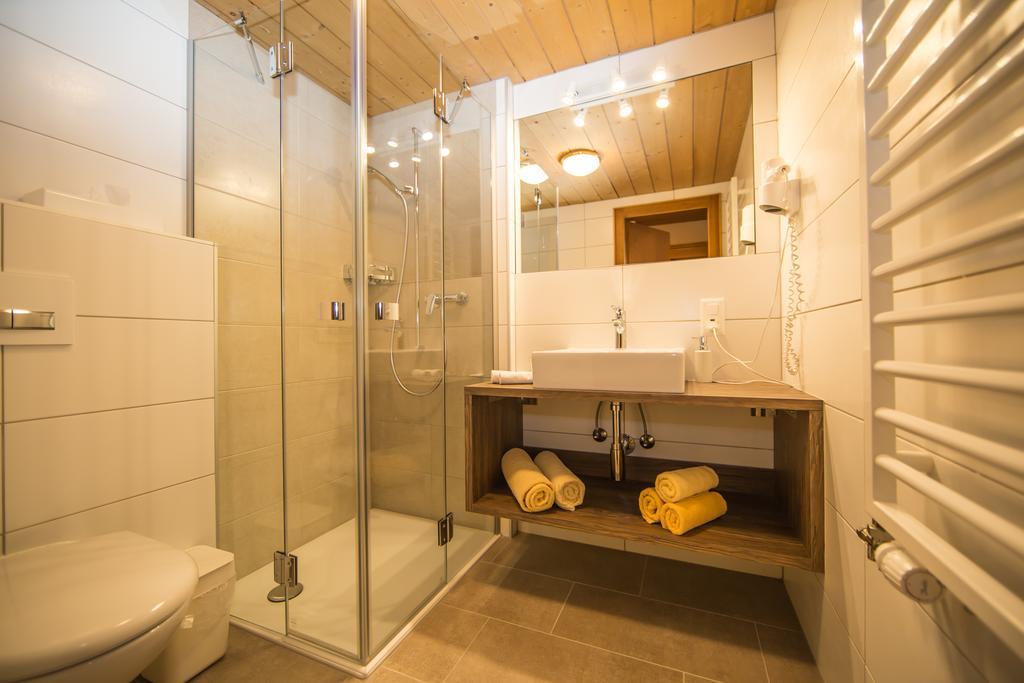 Doppelzimmer mit Balkon