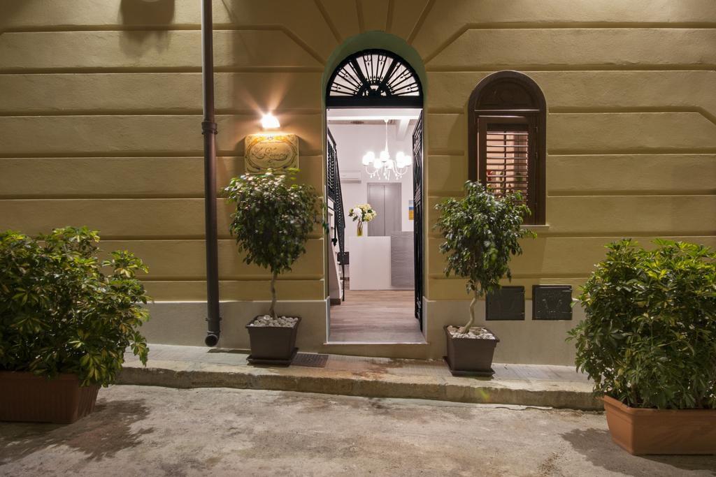 Monolocale con Balcone (3 Adulti)