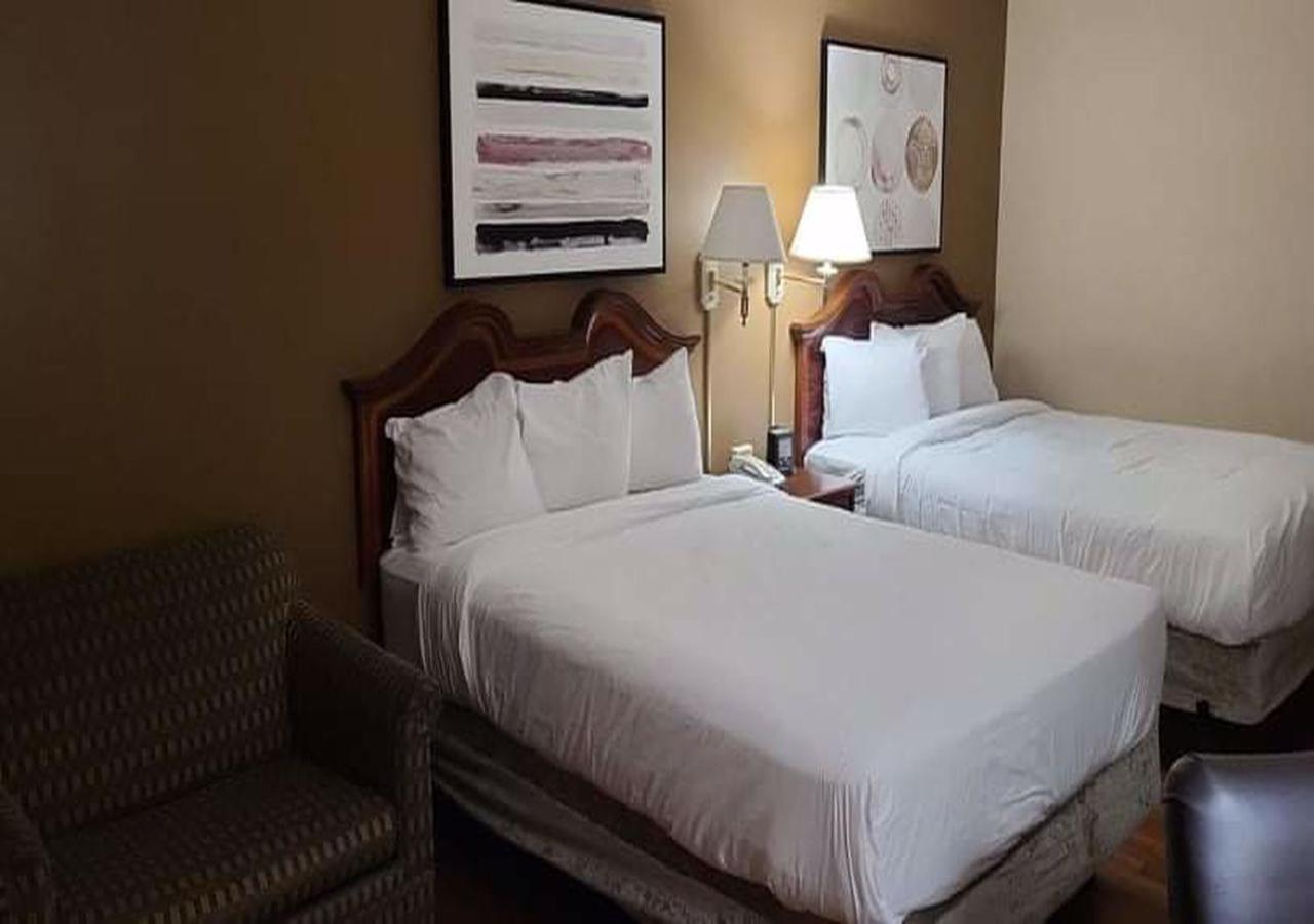 Queen Room with Two Queen Beds - Non-Smoking