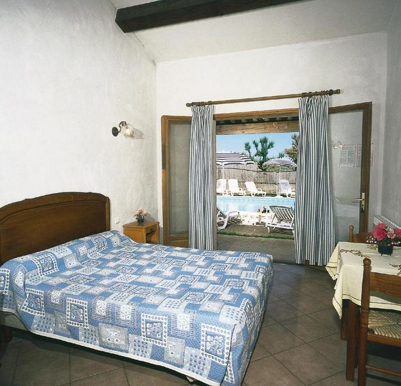 Chambre Double - Vue sur Piscine