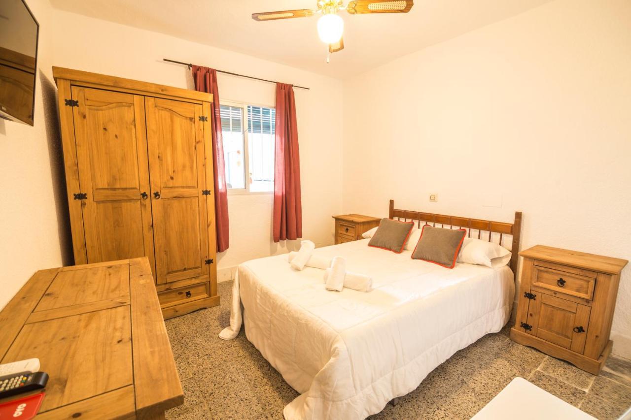 Budget Double Room,1151810910:JPEG