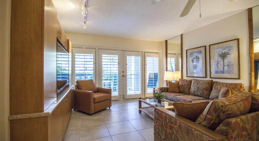 One-Bedroom King Suite with Sofa Bed