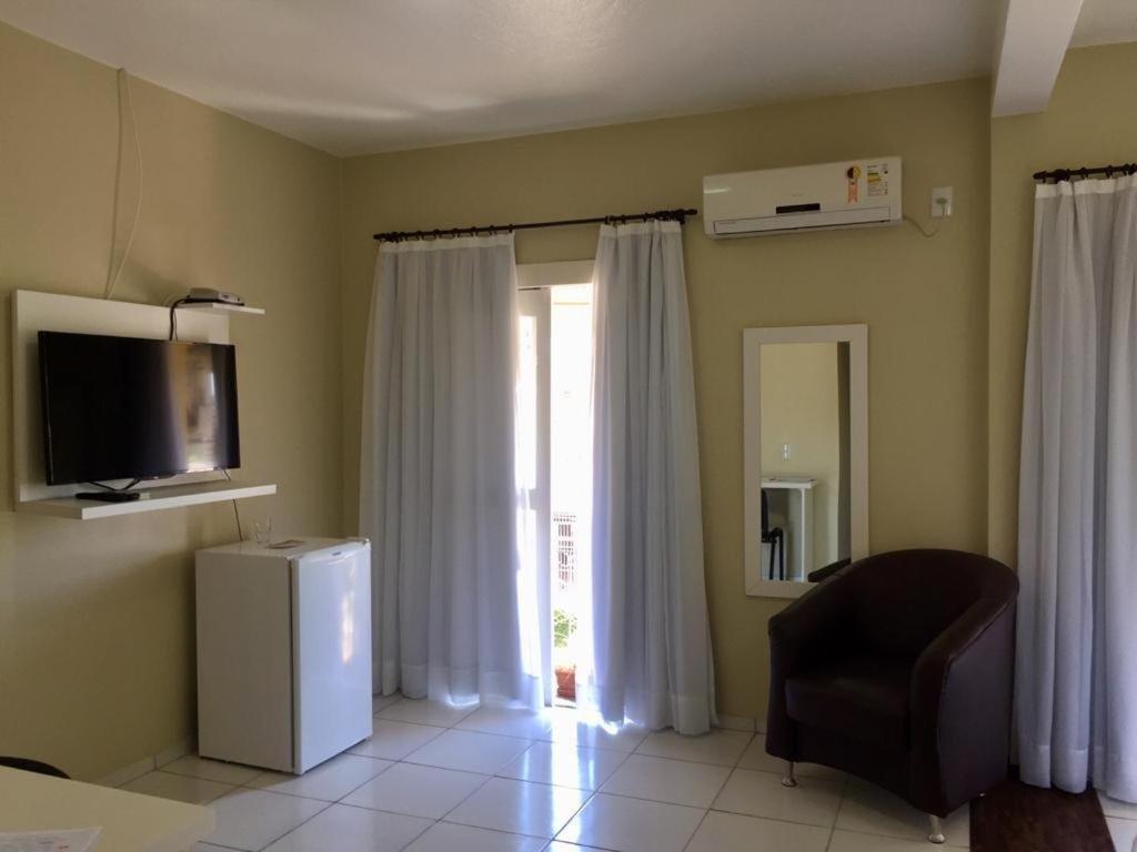 Quarto Pequeno com Cama de Casal ou 2 de Solteiro