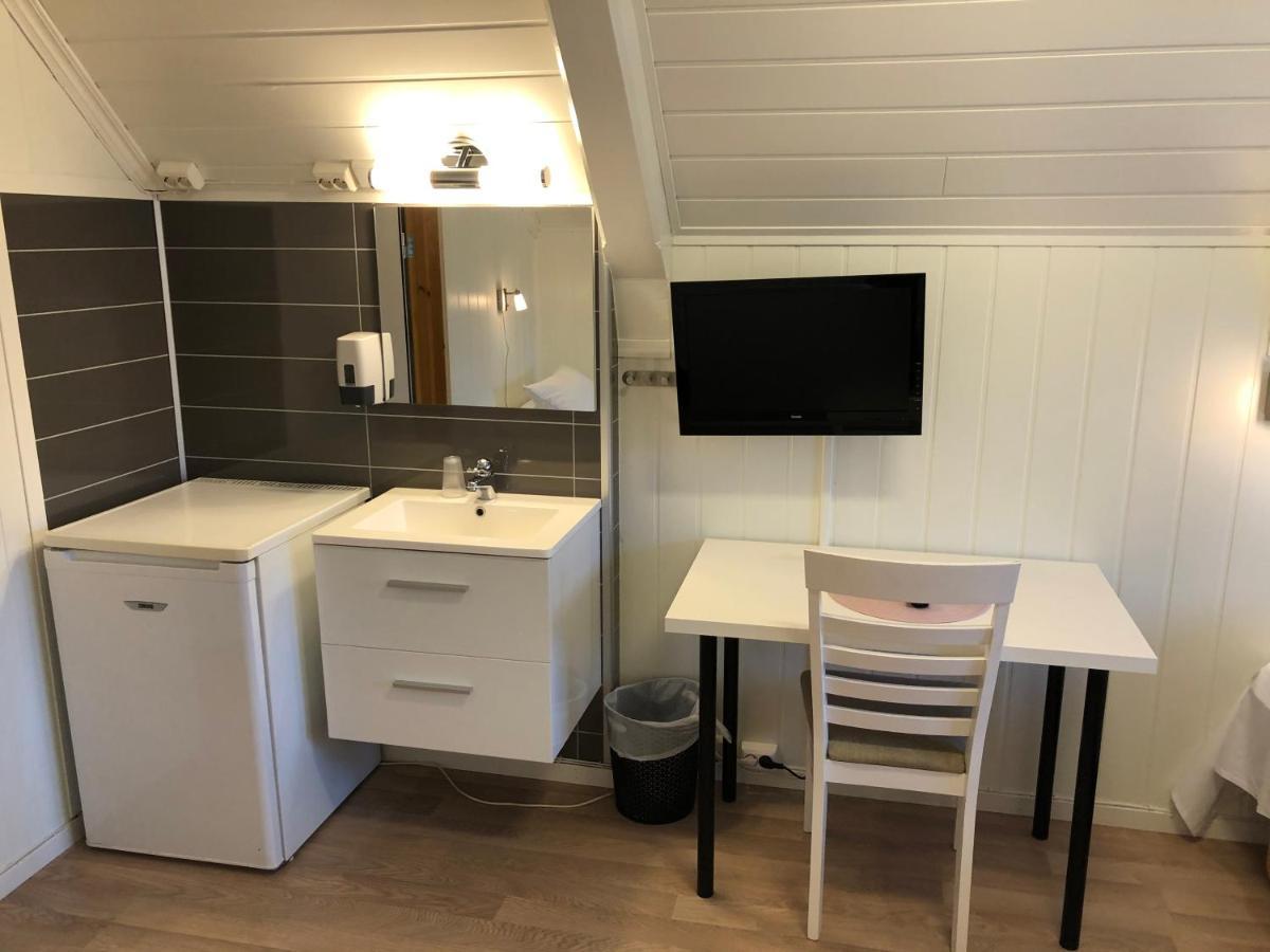 Twee-/Driepersoonskamer met Gedeelde Badkamer