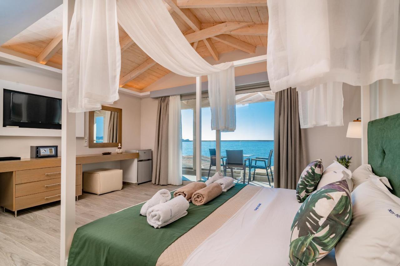 Kamer met Queensize Bed en Uitzicht op Zee