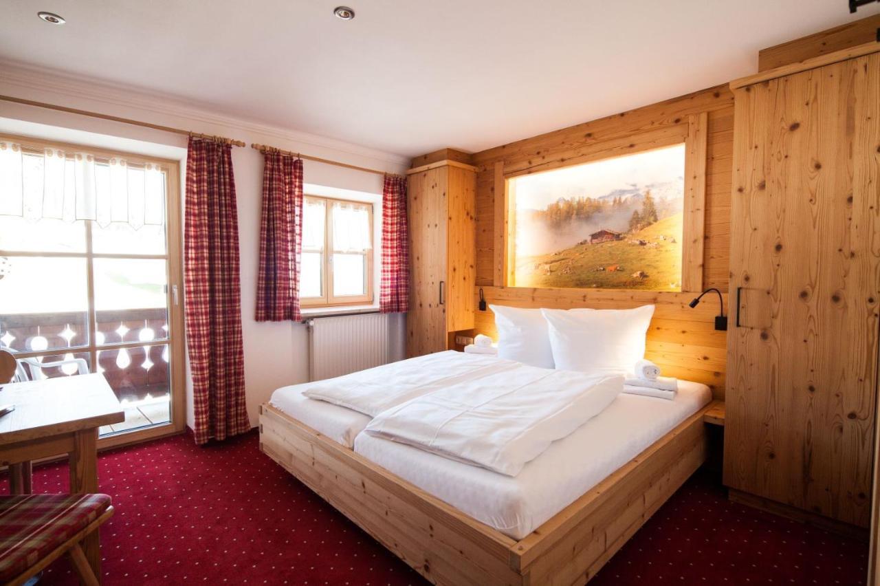 Doppelzimmer mit Poolblick